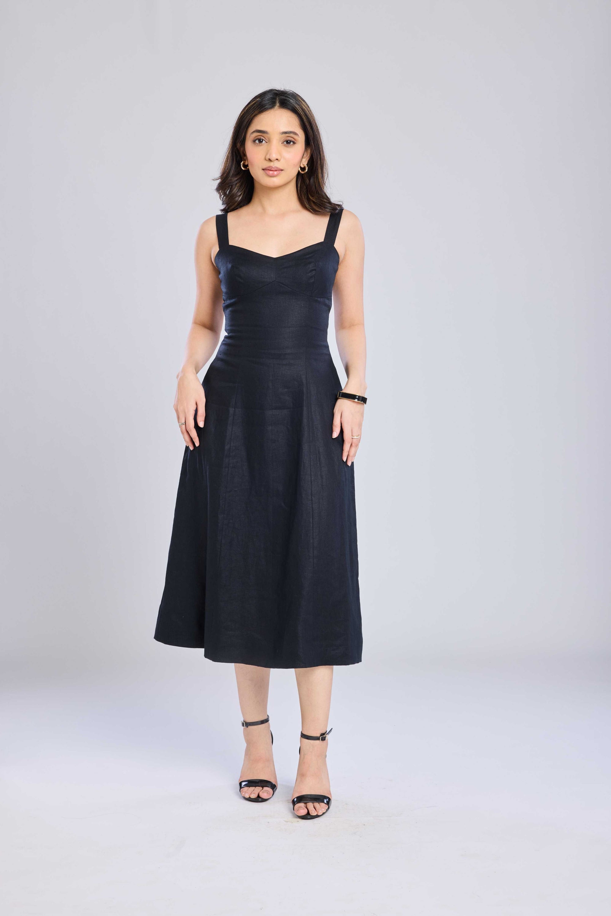 Ms.V Sweetheart Neck Midi Dress