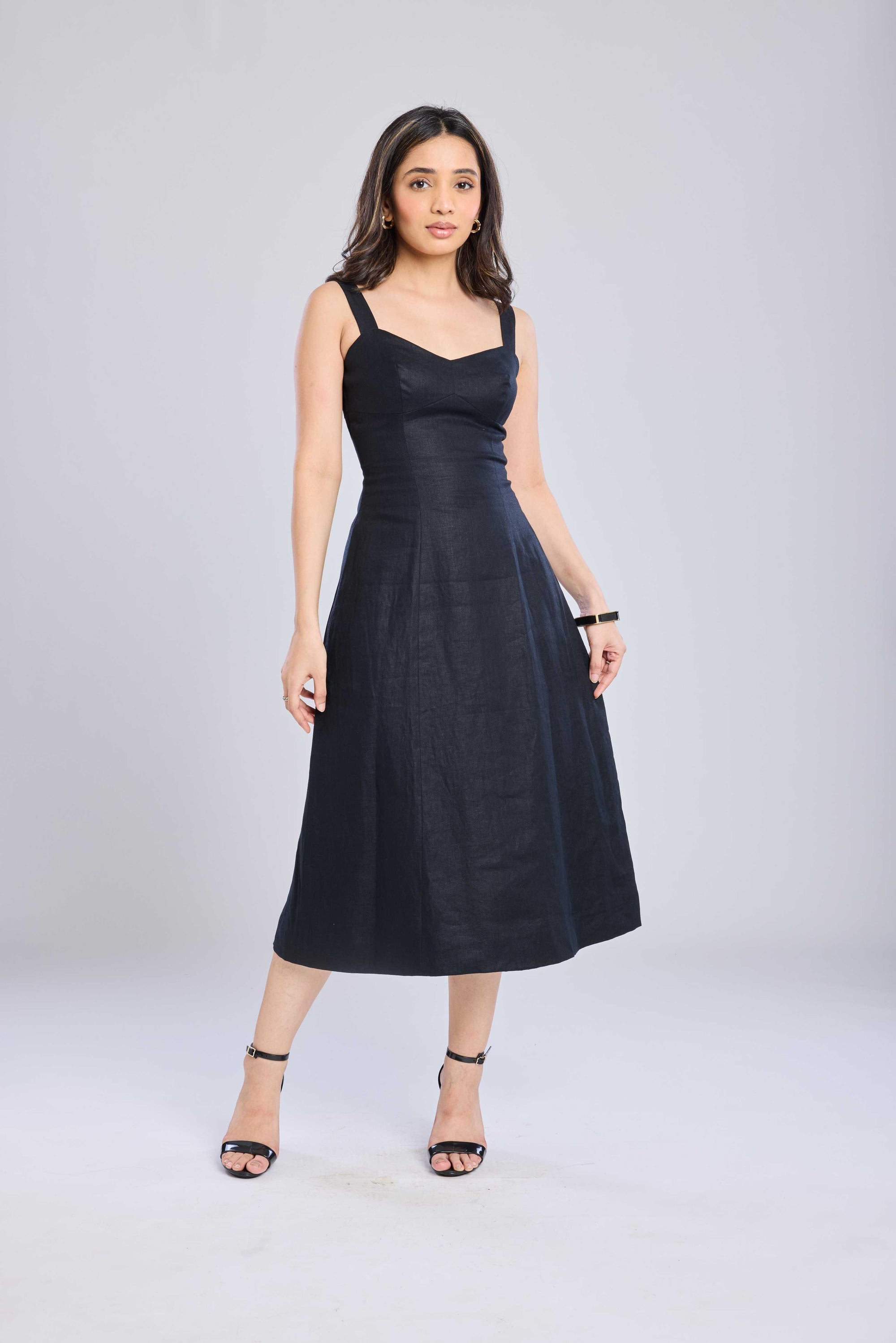 Ms.V Sweetheart Neck Midi Dress